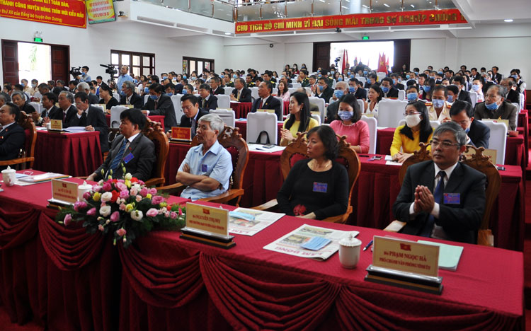 Biểu diễn văn nghệ chào mừng Đại hội