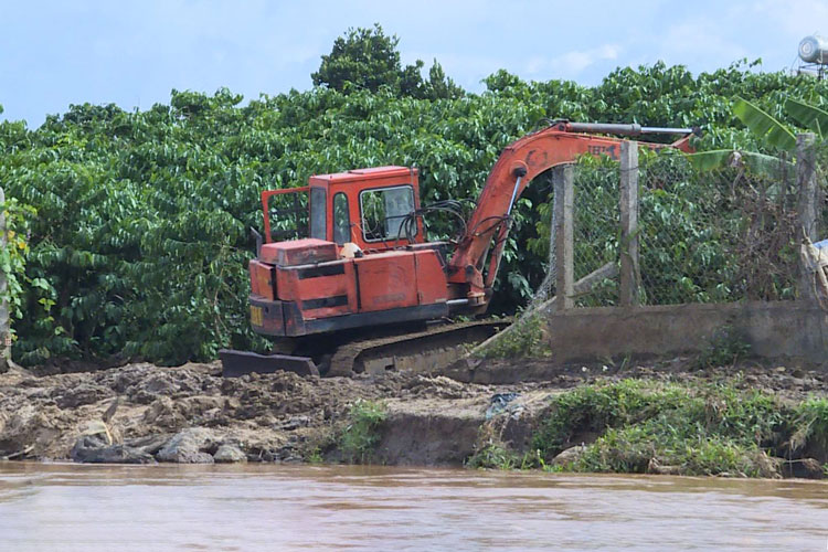 'Cát tặc' vẫn lộng hành ở Lâm Hà