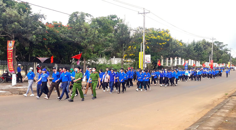 Những bước chân vì cộng đồng