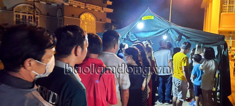 Chốt Kiểm tra phòng, chống dịch D'ran làm việc cật lực