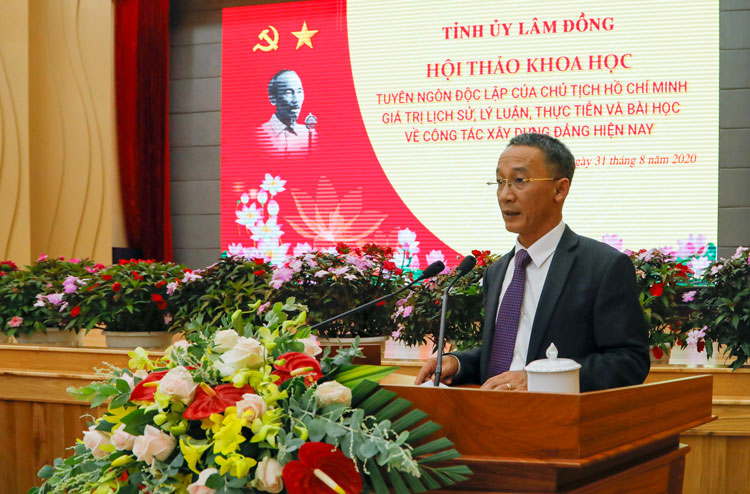 Phó Bí thư Tỉnh uỷ Trần Văn Hiệp phát biểu chỉ đạo tại Hội thảo