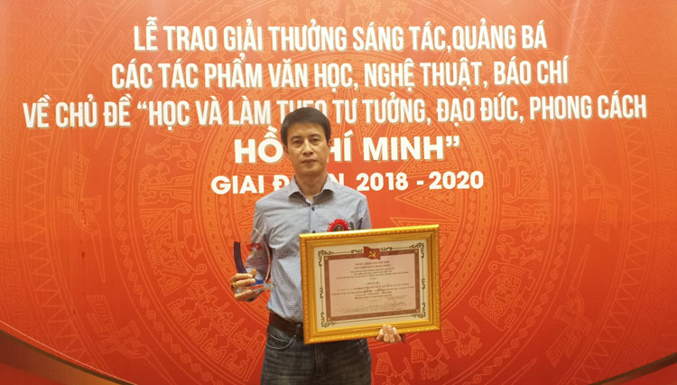 Báo chí tham gia xây dựng, chỉnh đốn Đảng