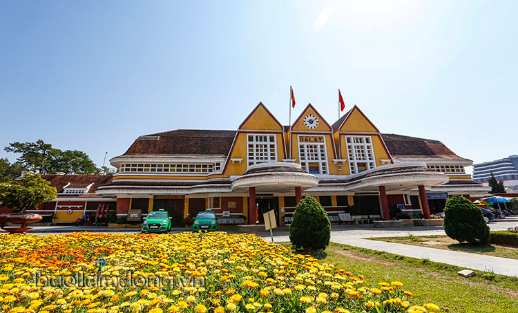 Nhà ga Đà Lạt lượng khách chỉ tăng nhẹ dịp lễ 2/9 do ảnh hưởng của dịch Covid-19