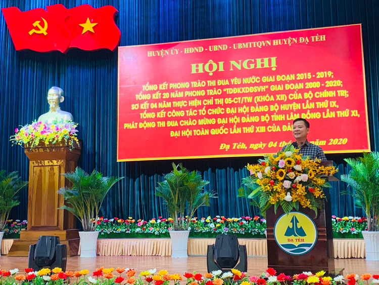 Đồng chí Tống Giang Nam - Chủ tịch UBND huyện Đạ Tẻh đã phát động thi đua ĐÔNG ANH