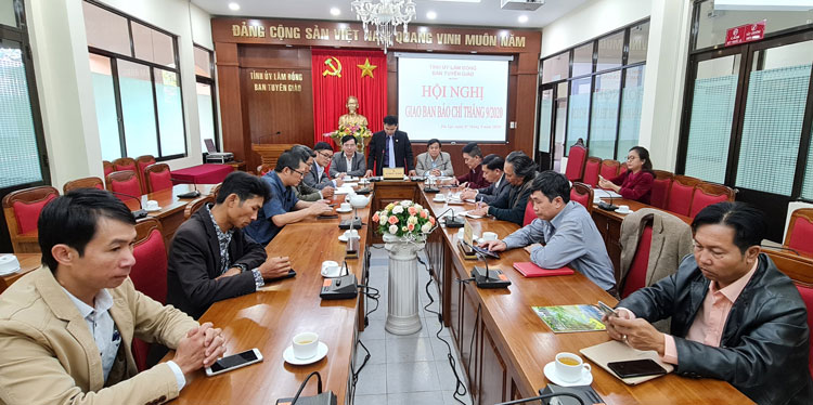 Tiếp tục thông tin kịp thời, chính xác công tác phòng chống dịch Covid-19