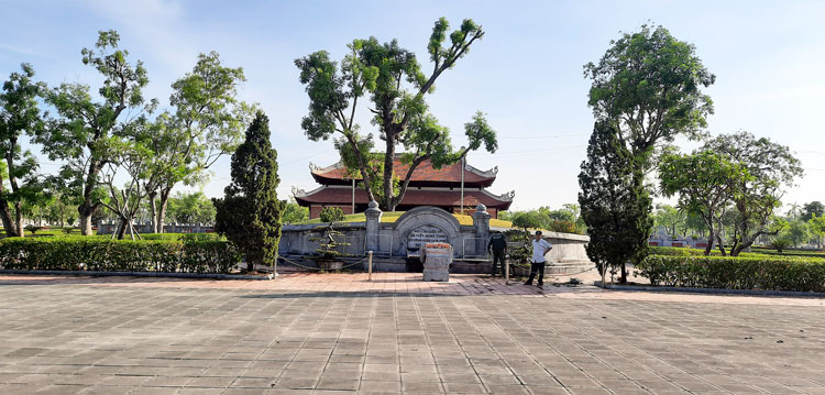 Mộ các liệt sĩ Xô viết Nghệ-Tĩnh hy sinh ngày 12/9/1930 tại Thái Lão