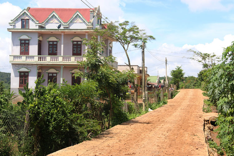 Trưởng thôn làm dân vận khéo