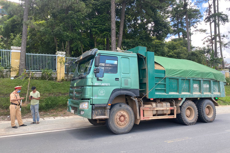 Xử phạt gần 42.000 trường hợp vi phạm Luật Giao thông