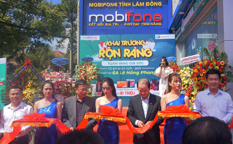 MobiFone khai trương thêm cửa hàng phục vụ khách hàng tại Đà Lạt