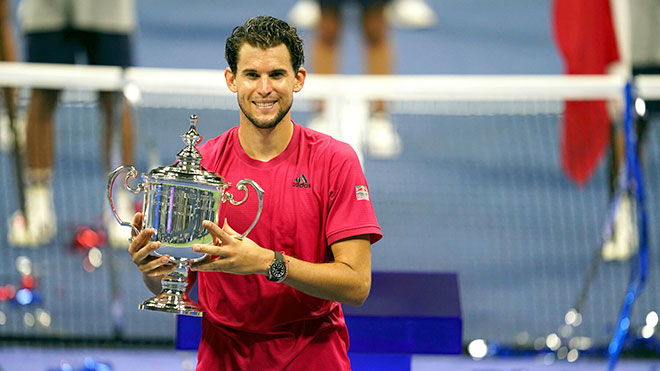 Dominic Thiem trên bục vô địch US Open 2020. Ảnh: Internet