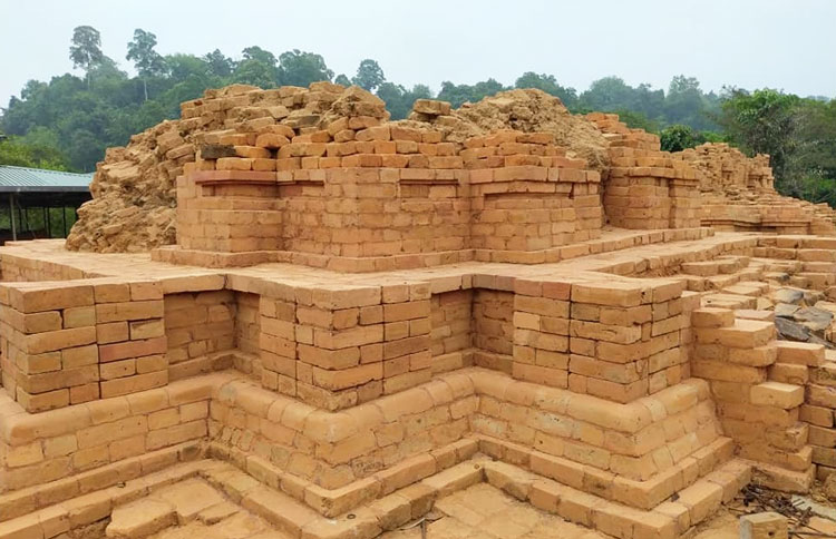 Tiếp tục xuất lộ kiến trúc xây bằng gạch và đá có quy mô lớn