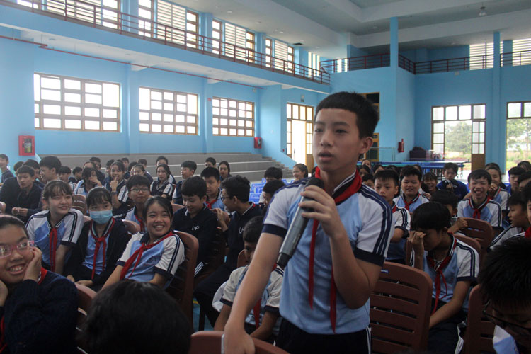 Háo hức tham gia hội thi tìm hiểu kiến thức, kỹ năng phòng chống đuối nước