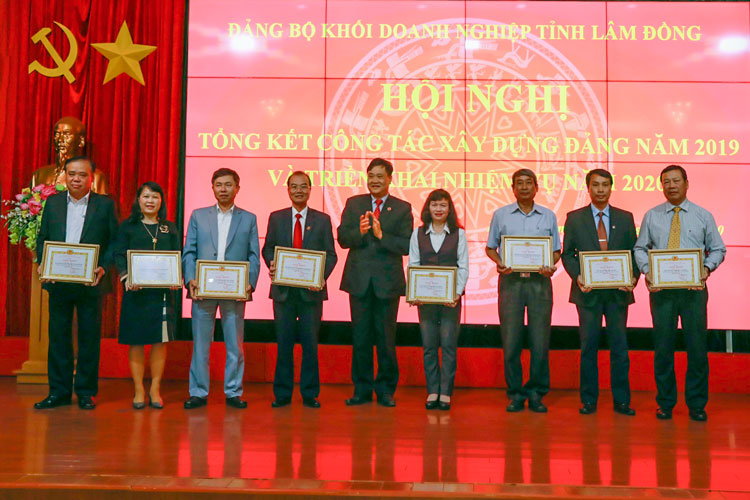 Nâng cao chất lượng sinh hoạt chi bộ ở Đảng bộ Khối Doanh nghiệp