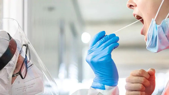Xét nghiệm tìm virus corona qua nước bọt đáng tin cậy không?
