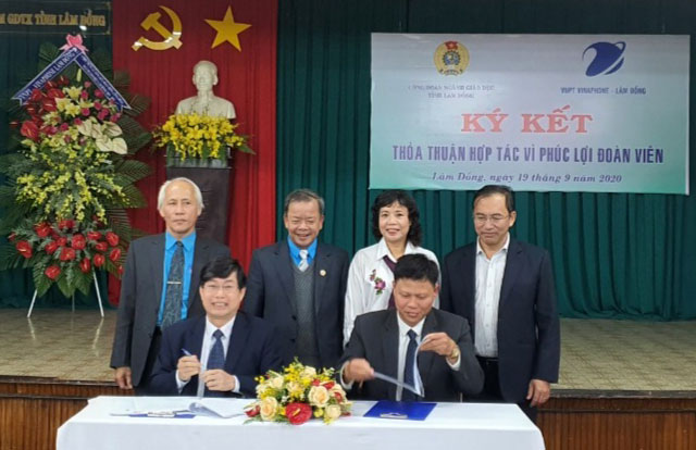 Ký kết thỏa thuận hợp tác vì phúc lợi đoàn viên