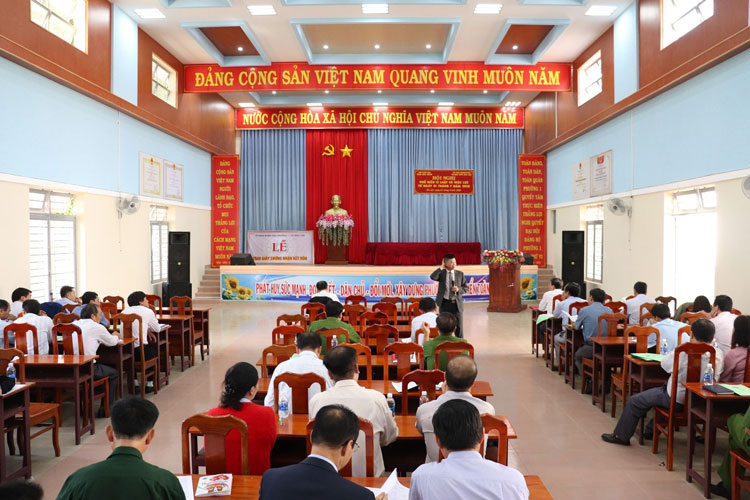 Phổ biến 12 luật có hiệu lực từ  ngày 1/7 cho cán bộ, công chức