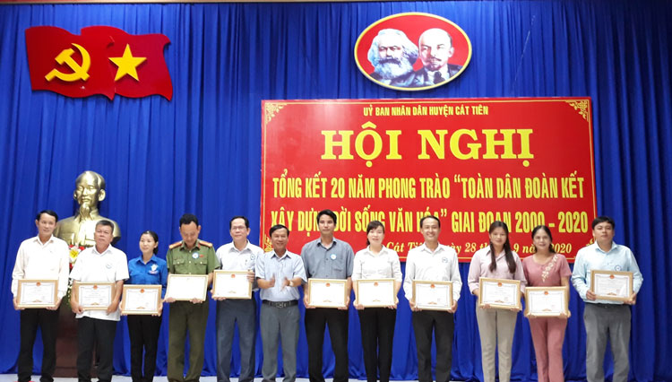 Cát Tiên khen thưởng 47 điển hình tiêu biểu trong xây dựng đời sống văn hóa