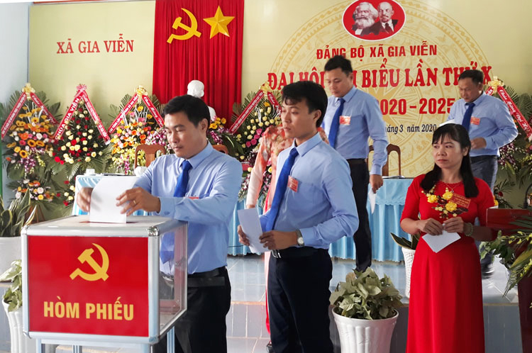 Đảng bộ xã Gia Viễn đổi mới phong cách lãnh đạo, sâu sát cơ sở