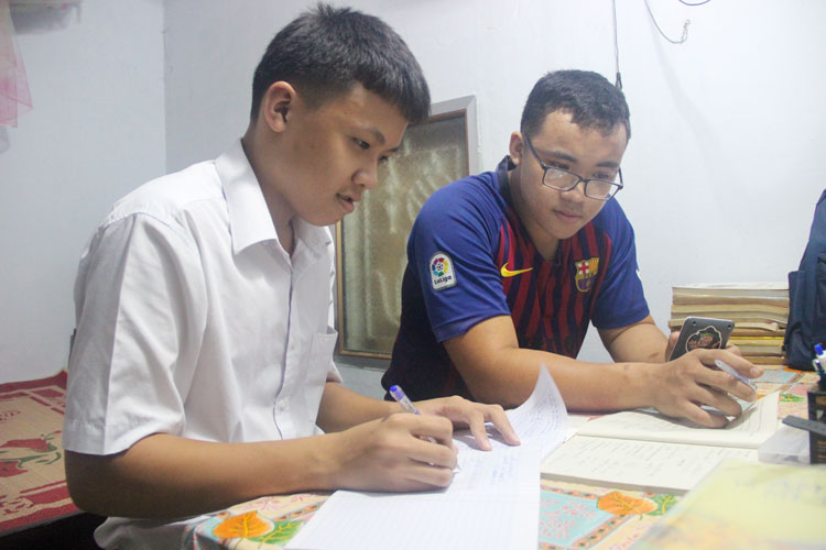 Niềm tự hào của một gia đình hiếu học