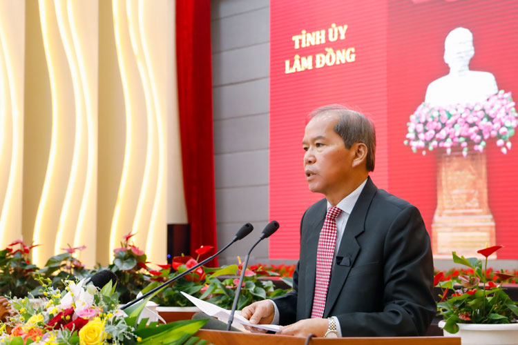 Bí thư Tỉnh uỷ Lâm Đồng Nguyễn Xuân Tiến kết luận hội nghị