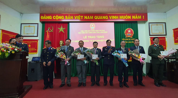 Ký kết Quy chế phối hợp trao đổi thông tin, xử lý các vụ án