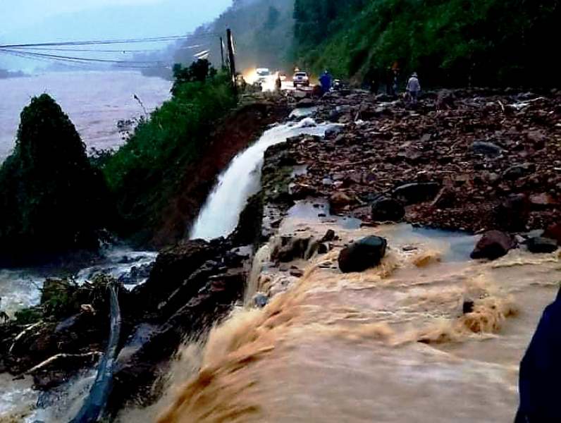 Thủ tướng chỉ đạo tập trung đối phó mưa, lũ lớn tại miền trung