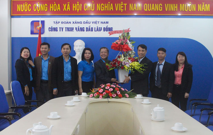 Thăm, chúc mừng Công ty Xăng dầu Lâm Đồng