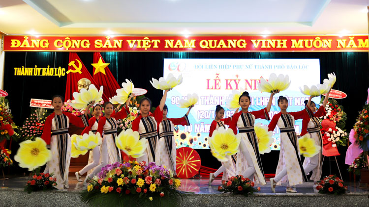 Bảo Lộc kỷ niệm 90 năm ngày thành lập Hội LHPN Việt Nam