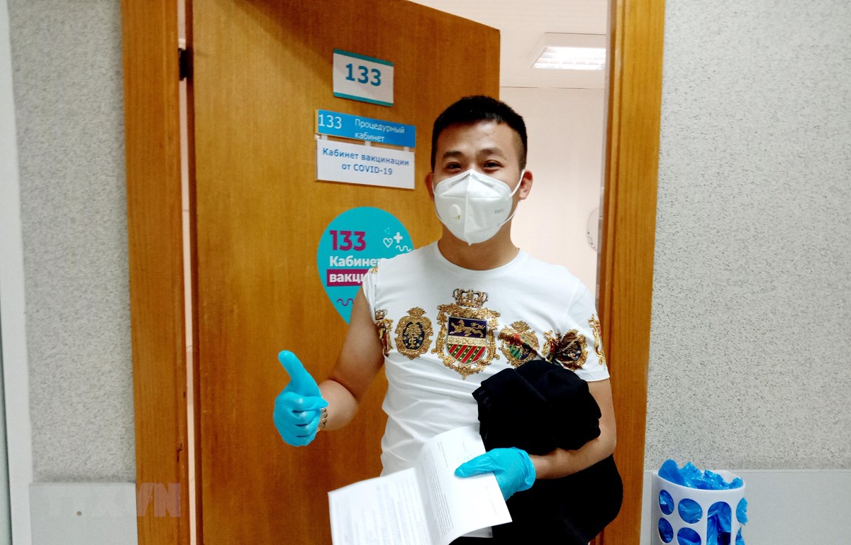 Người Việt tại Nga tham gia chương trình vắcxin ngừa COVID-19