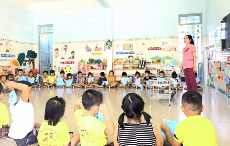 Cát Tiên: 11 trẻ mầm non nghỉ học vì sốt tiêu chảy
