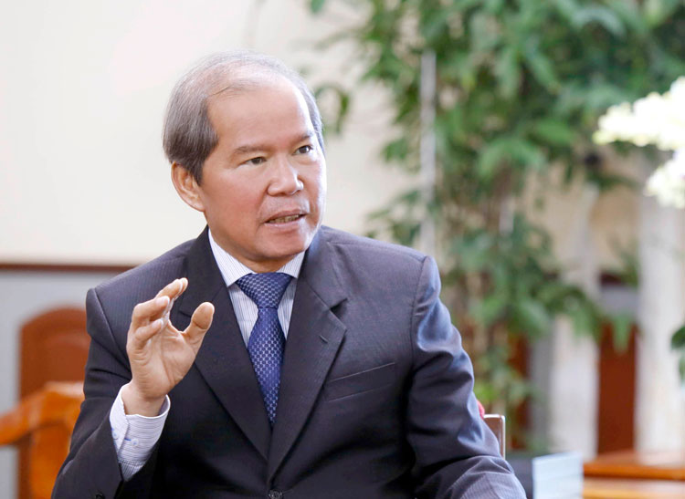 Đảng bộ và Nhân dân các dân tộc tỉnh Lâm Đồng quyết tâm phấn đấu đạt mục tiêu phát triển nhanh, toàn diện, bền vững và thành tỉnh khá của cả nước