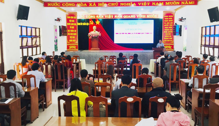 Hơn 100 đại biểu tham gia bồi dưỡng nâng cao kiến thức, năng lực Hội nhập quốc tế
