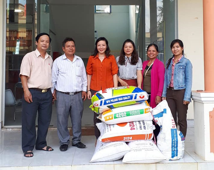 Mô hình góp gạo tình thương của Chi hội phụ nữ Tổ dân phố 9, thị trấn Phước Cát