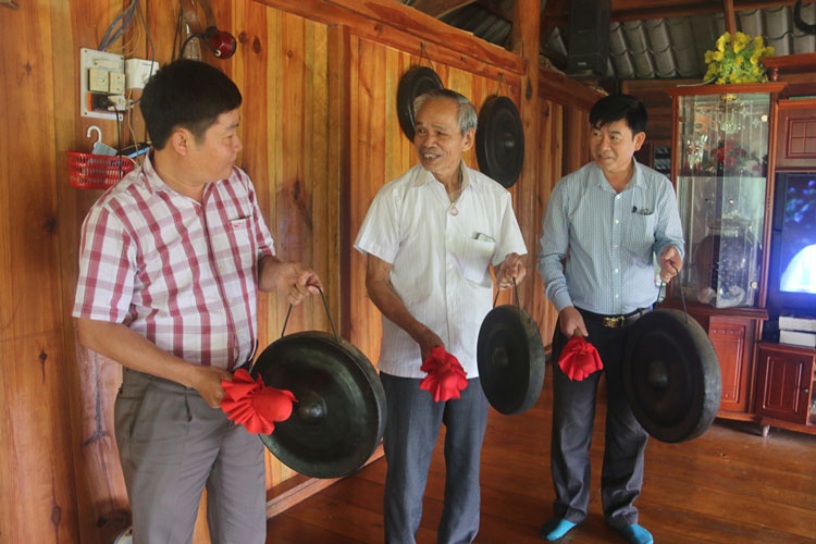 Người lưu giữ văn hóa Mường