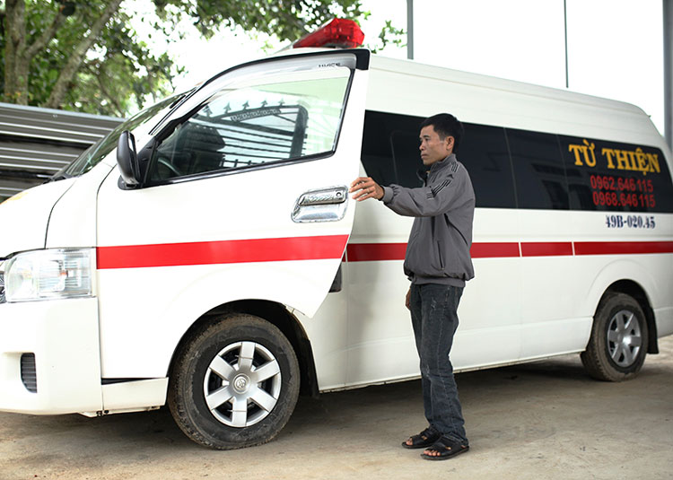 Nghĩa tình chuyến xe cứu thương 0 đồng