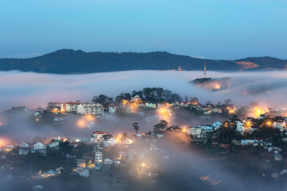 Đà Lạt, phố sương. Ảnh: Võ Trang