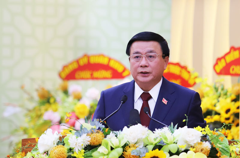 Đồng chí Nguyễn Xuân Thắng - Bí thư Trung ương Đảng, Giám đốc Học viện Chính trị quốc gia Hồ Chí Minh, Chủ tịch Hội đồng Lý luận Trung ương phát biểu chỉ đạo Đại hội