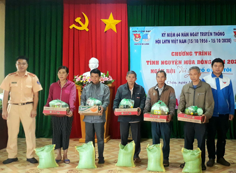 Di Linh tổ chức chương trình tình nguyện mùa đông