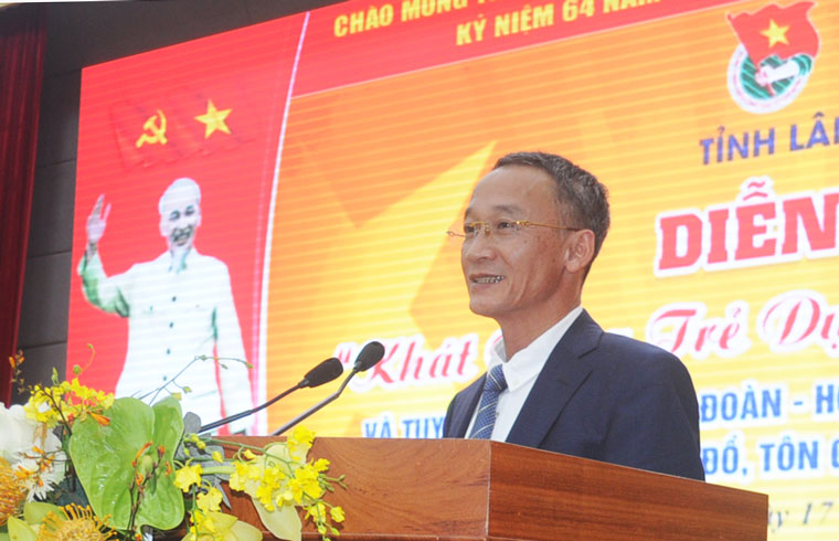 Phó Bí thư Tỉnh ủy Lâm Đồng Trần Văn Hiệp phát biểu tại Diễn đàn “Khát vọng trẻ dựng xây đất nước”