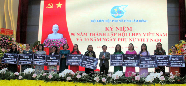 Tổng kết đợt thi đua "90 hành động thiết thực vì phụ nữ và trẻ em"