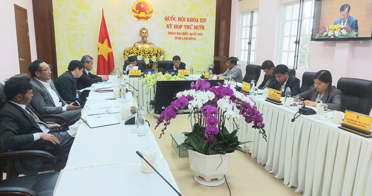 Quốc hội tiếp tục chương trình làm việc chiều 20/10 với nhiều nội dung quan trọng