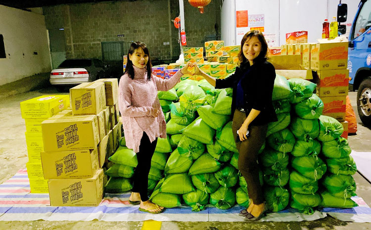 Các nhóm từ thiện tại TP Bảo Lộc vận động nhu yếu phẩm hướng về người dân miền Trung