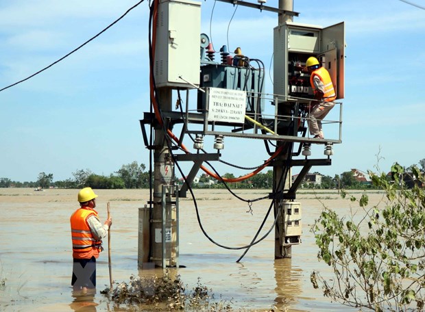 Bão số 8 có khả năng suy yếu khi bắt đầu vào đất liền