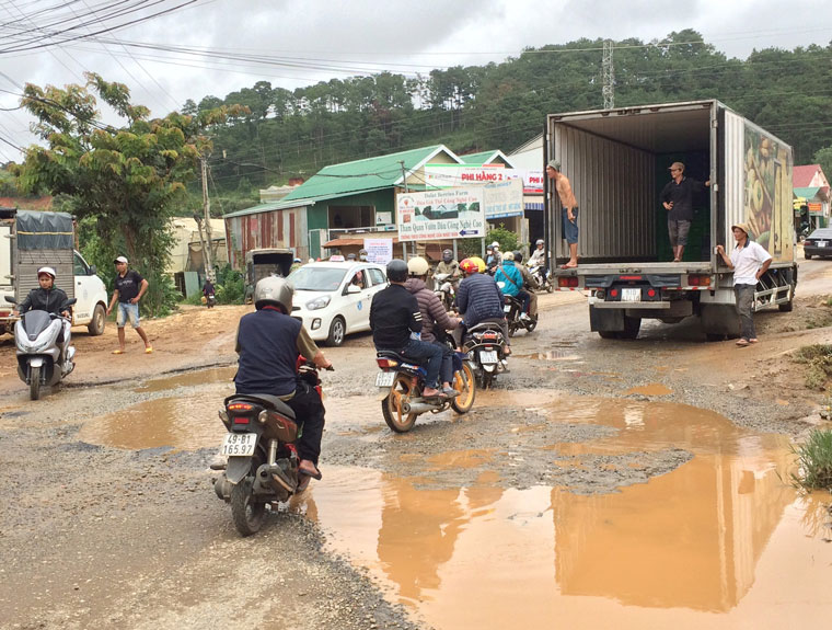 Đường Đankia và Tùng Lâm bị hư hỏng nặng