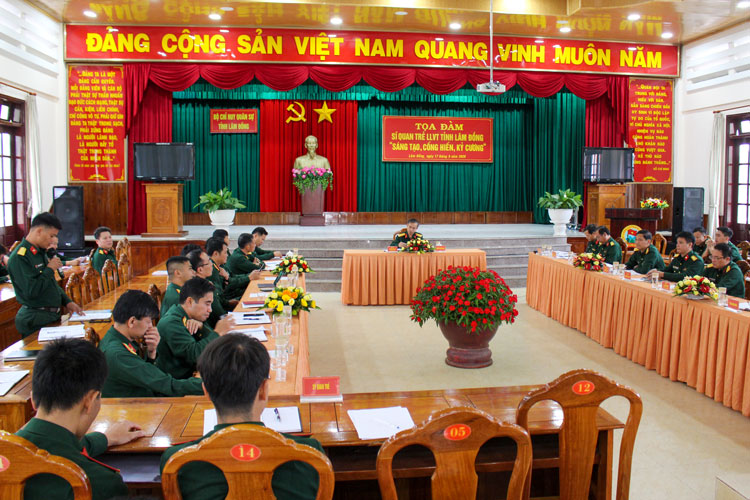 Sĩ quan trẻ và khát vọng cống hiến