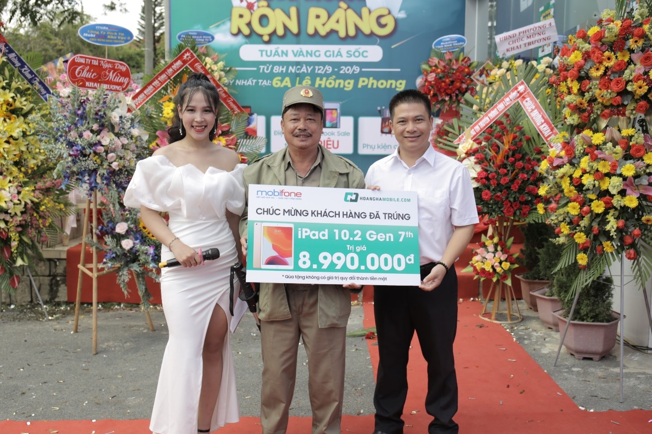 Khách hàng may mắn trúng giải bốc thăm may mắn từ chương trình
