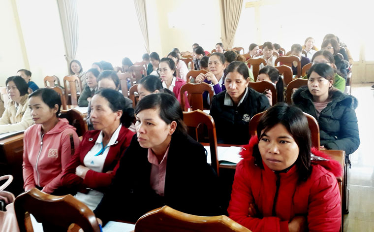 Gần 150 cán bộ, hội viên phụ nữ huyện Bảo Lâm được phổ biến kiến thức pháp luật