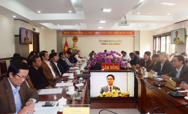 Nỗ lực vượt khó, hoàn thành chương trình học đề ra