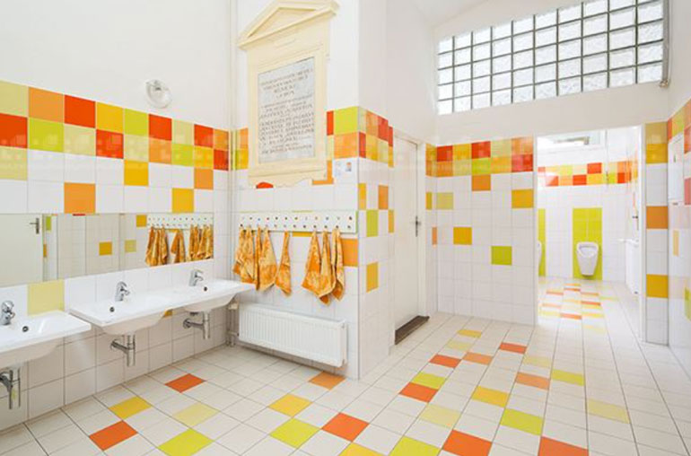 Đừng đánh mất phẩm giá vì sự vô tâm