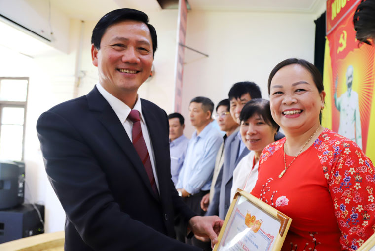 Tuyên dương 63 điển hình tiên tiến trong xây dựng đời sống văn hóa